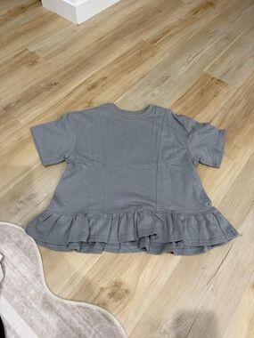 Gray Ruffle Hem Short Sleeve Top